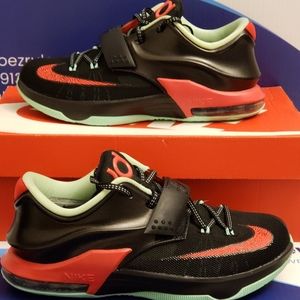 Nike KD 7 Good Apples Kids Size 5.5y